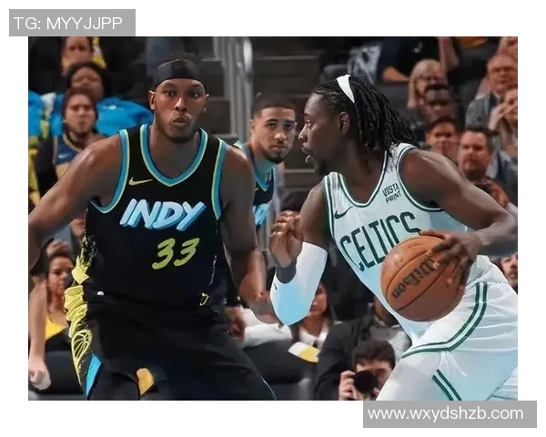 雄鹿队八人得分上双击退库里，密尔沃基雄鹿团队攻势力压勇士